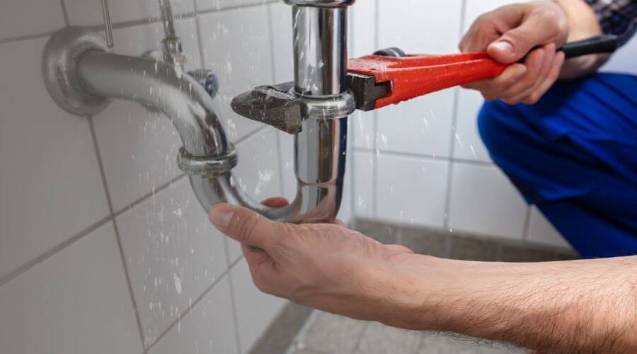 Expert burst pipe repair services in Kinston, AL